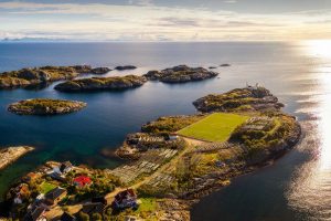 Henningsvaer Football