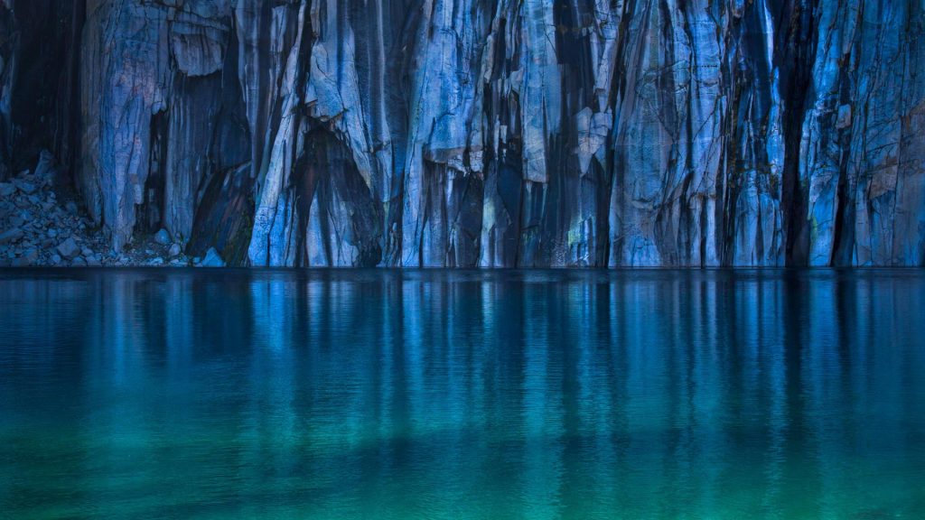 Precipice Lake