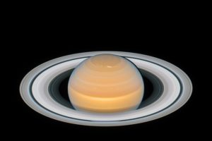 Hubble Saturn