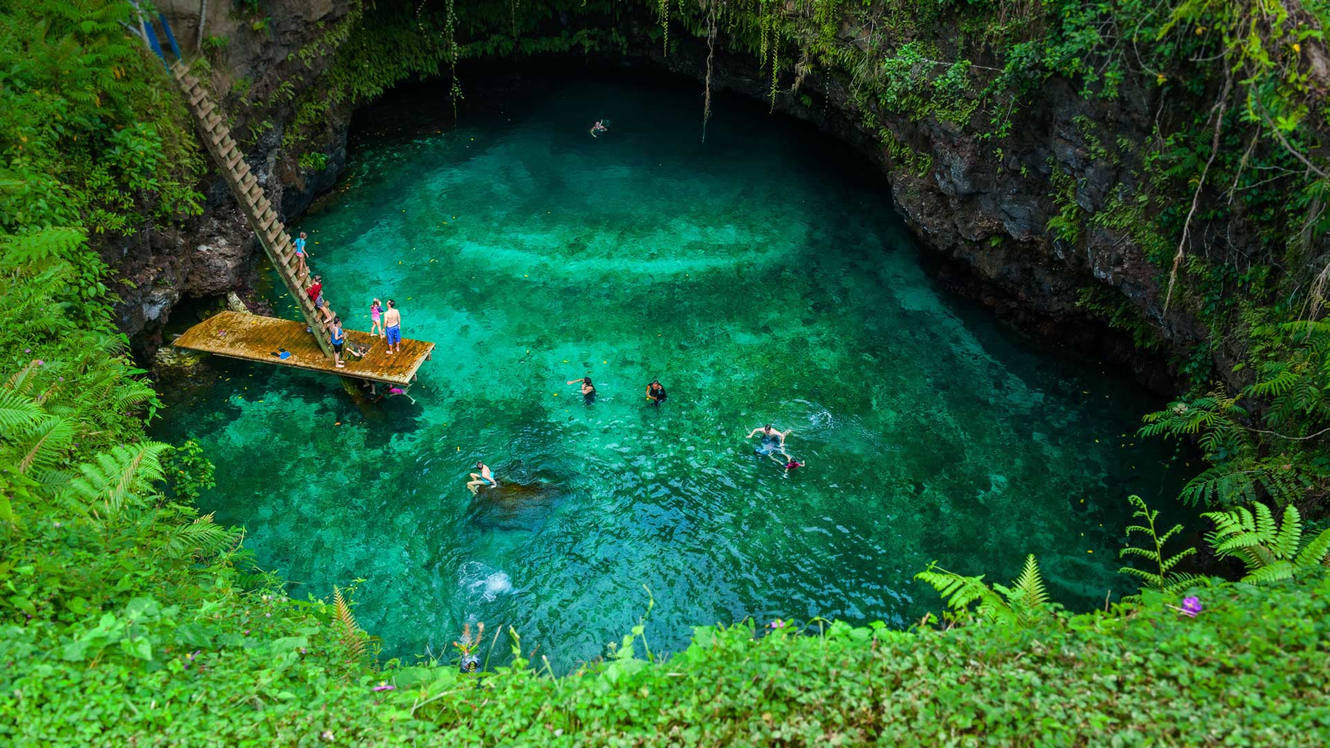 To Sua Ocean Trench