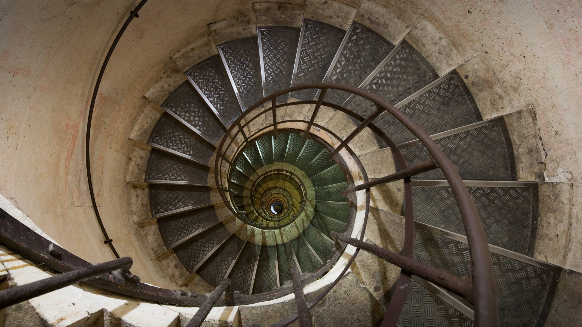 Arc De Triomphe Staircase