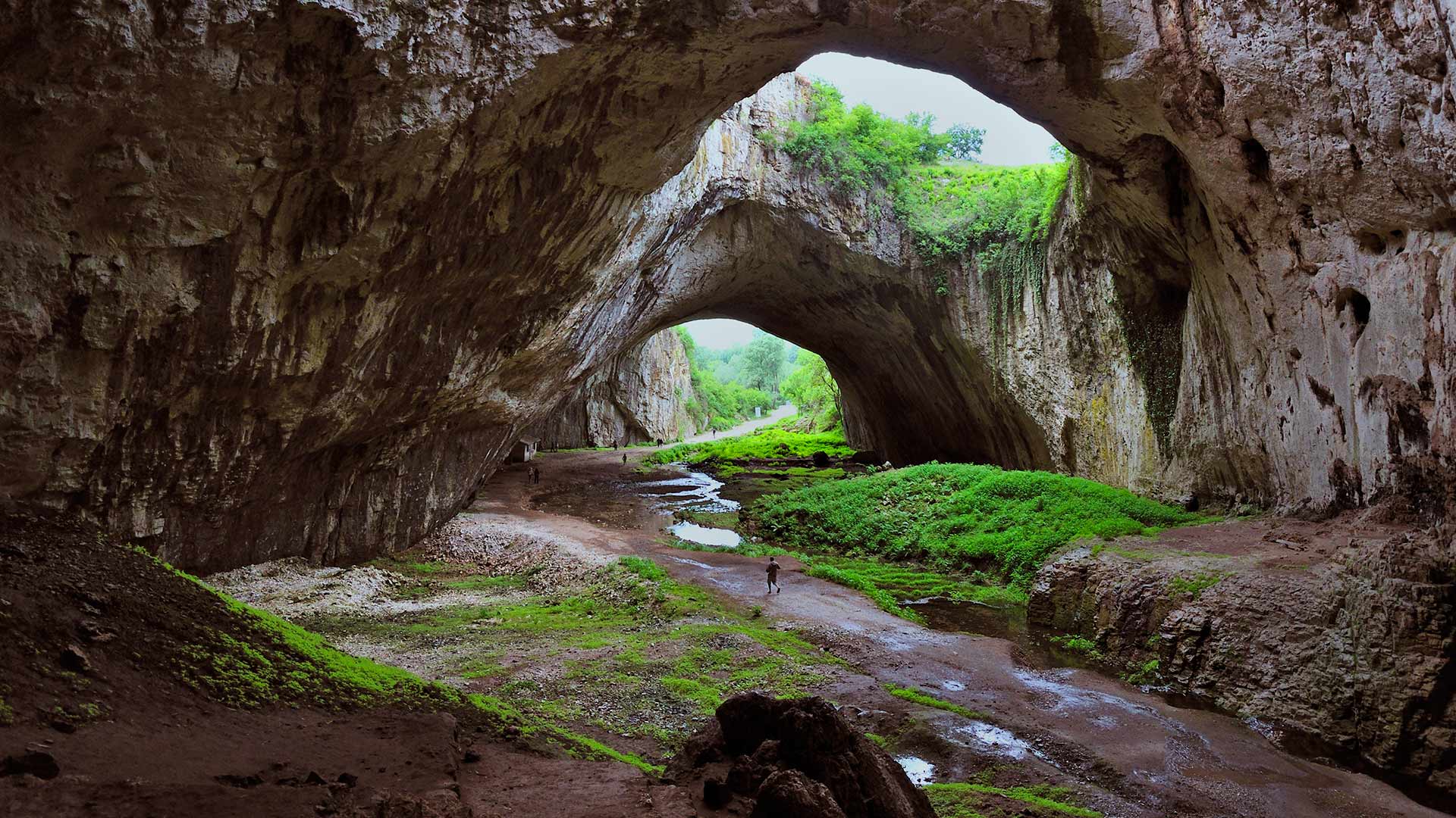 Devetaki Cave