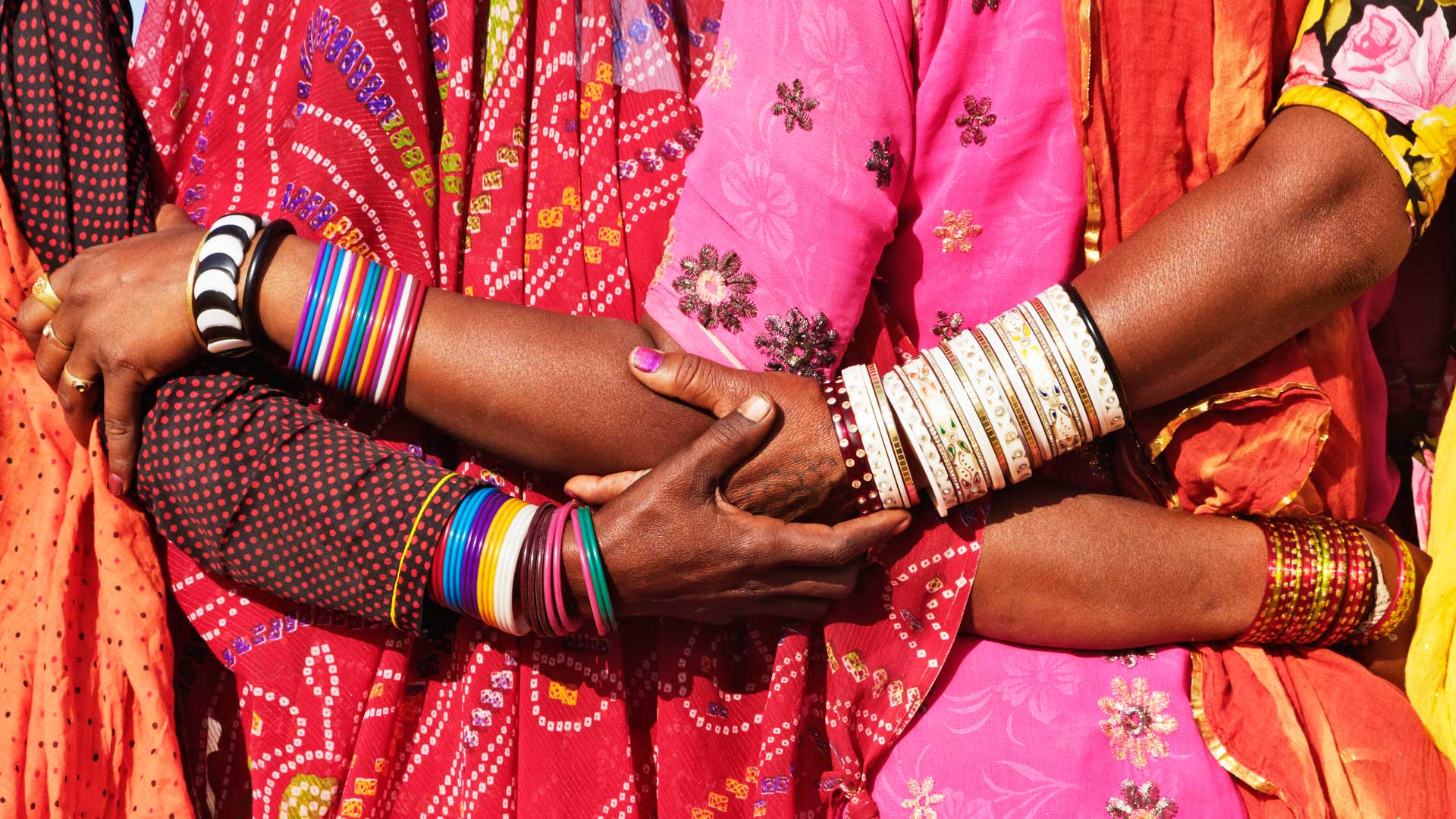 Women Traditional Clothing – Bing Wallpaper Download