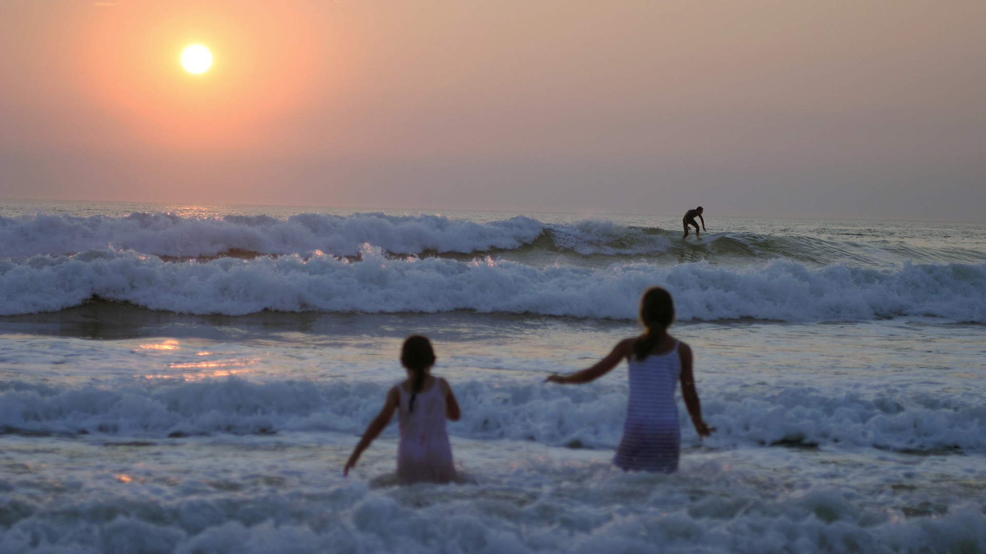 Girls Sunset Lacanau