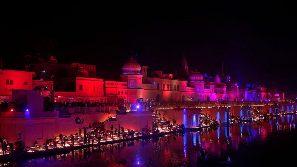 Saryu River Diyas