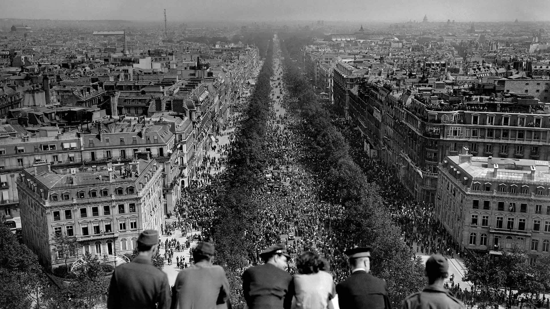 Champs VE Day