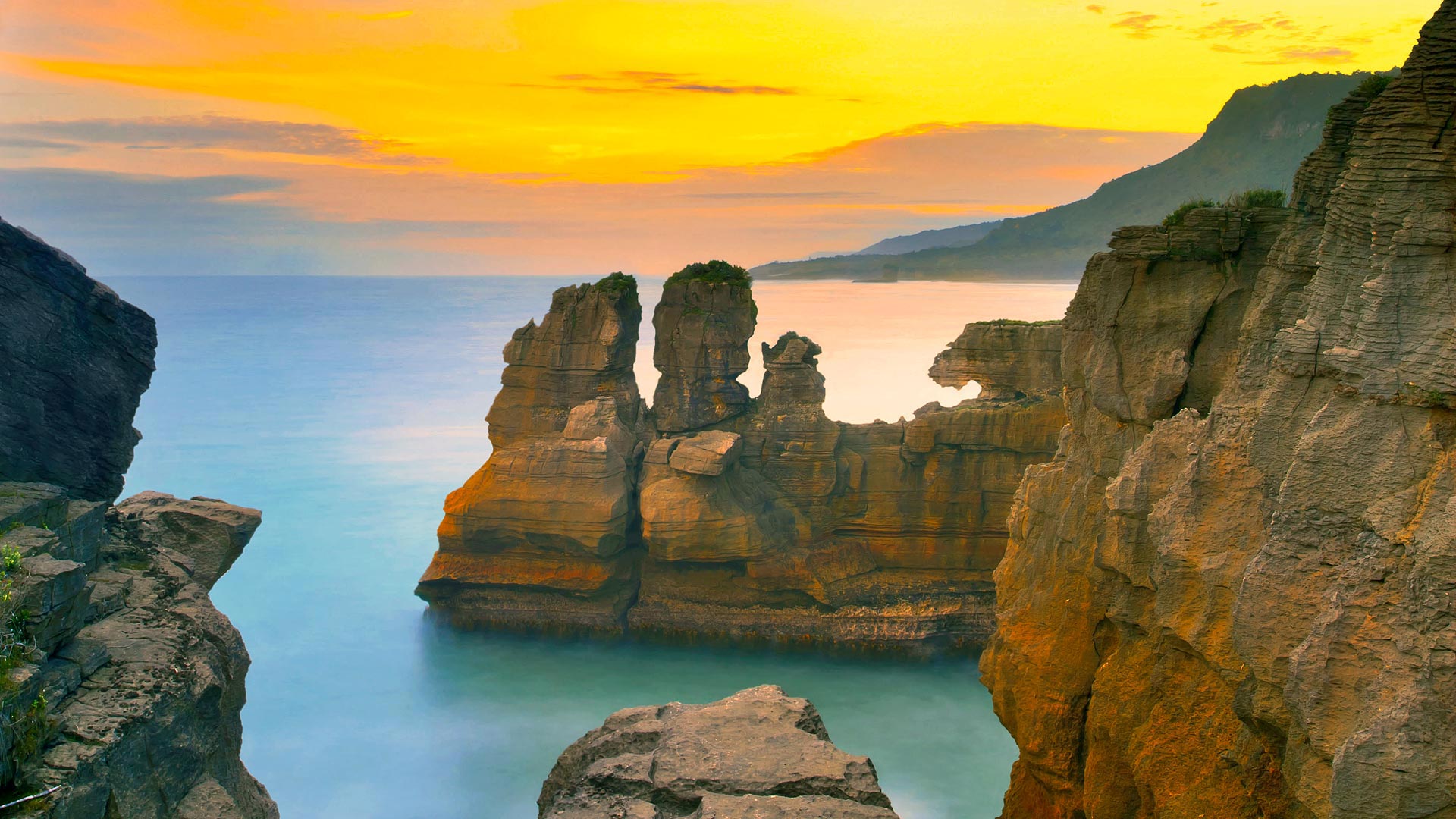 Pancake Rocks – Bing Wallpaper Download