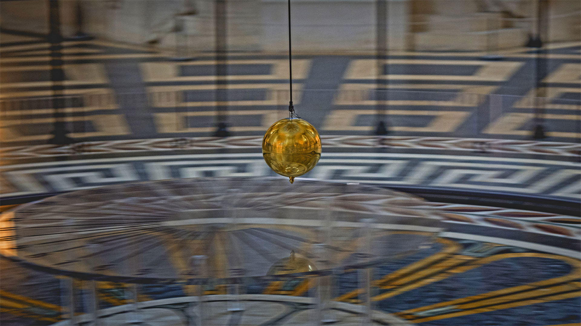 Foucaults Pendulum