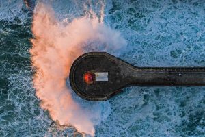 Lighthouse Wave