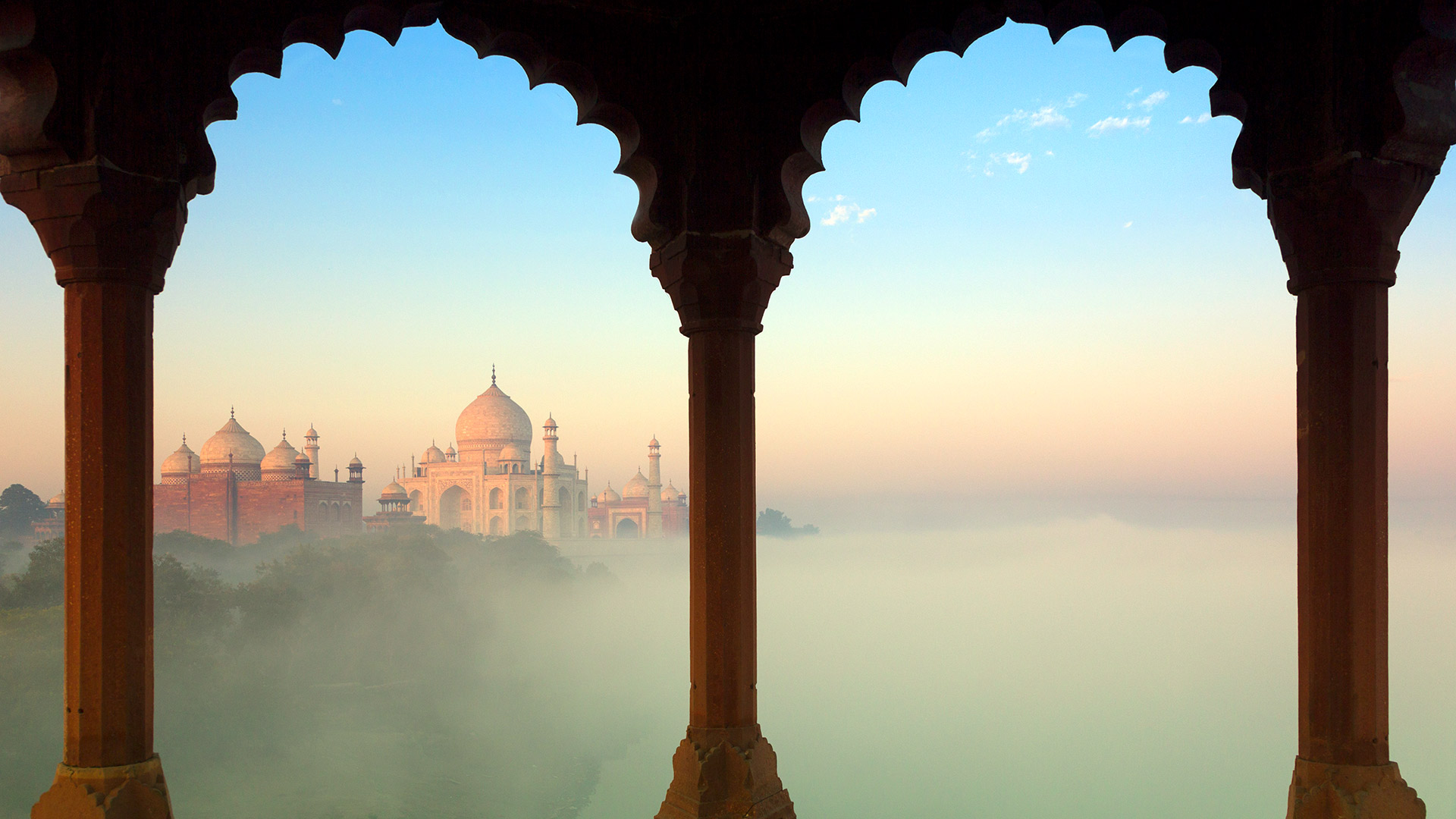 Taj Mahal Agra – Bing Wallpaper Download