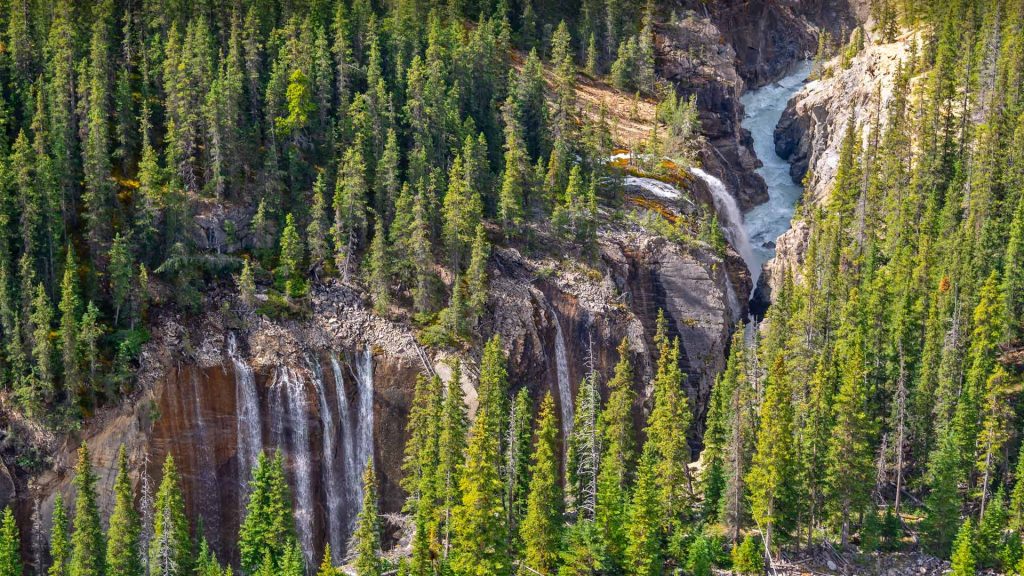 Waterfalls Sunwapta Valley