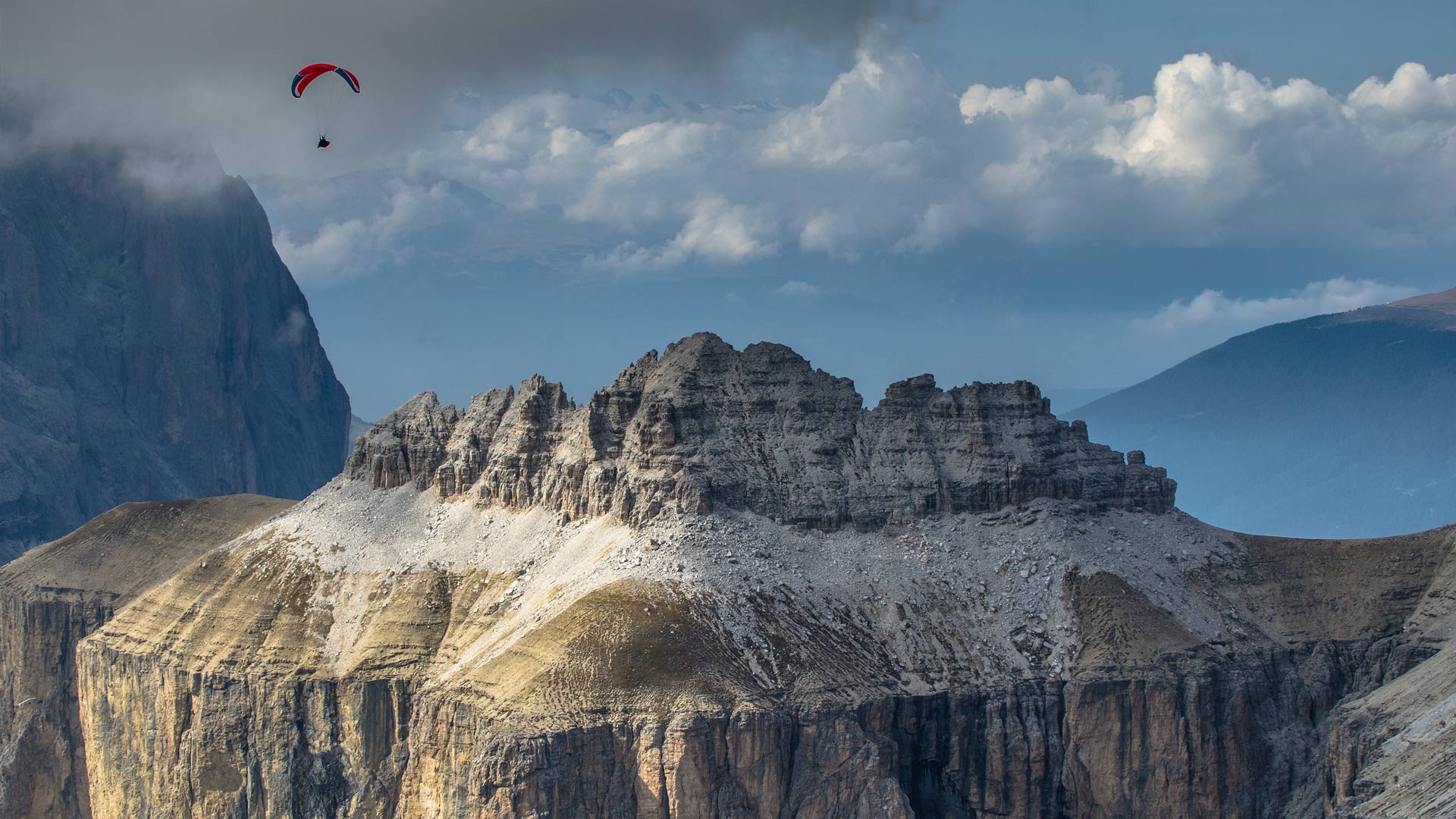 Dolomites Paraglider