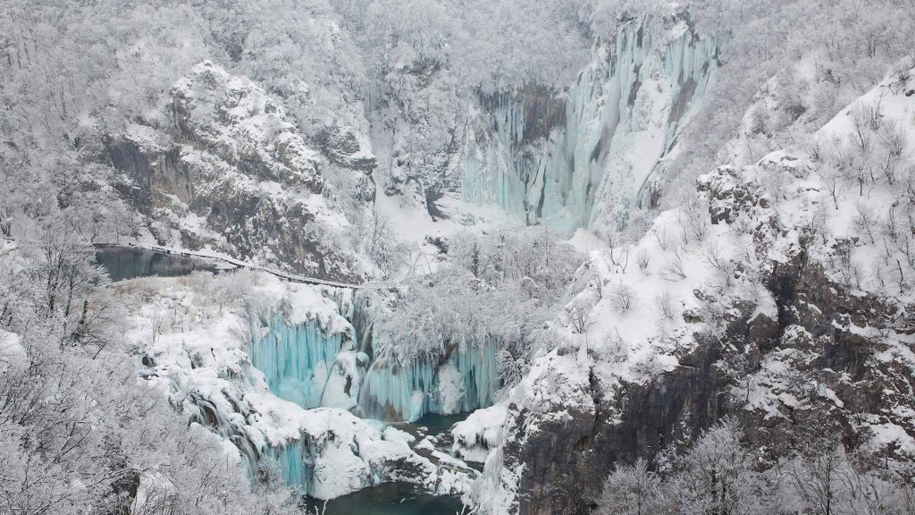 Plitvice Winter – Bing Wallpaper Download