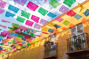 Cinco Flags