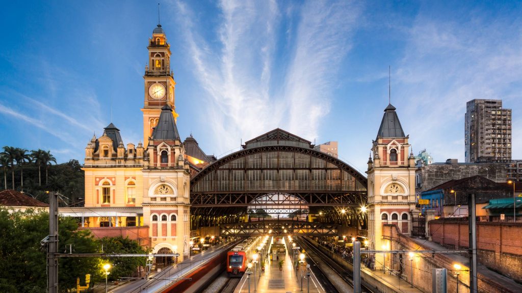 Luz Train Station