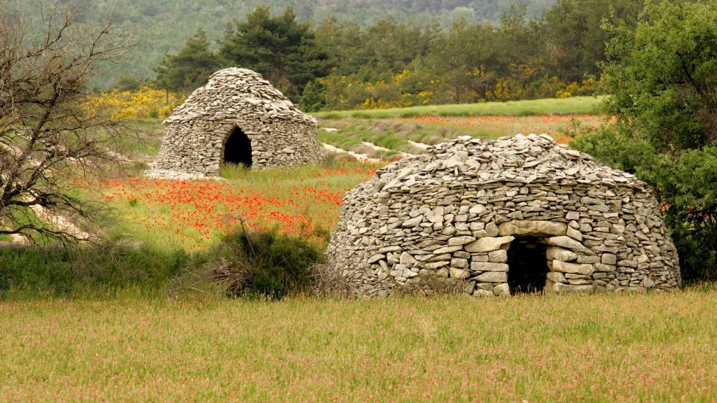 Bories Poppies